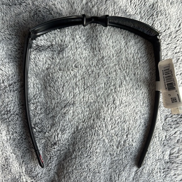 Oakley Thinlink 63mm Polarized Sunglasses in Matte Black/Black Iridium NWT - Picture 7 of 7